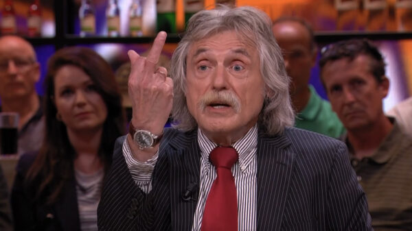 Johan Derksen geeft Sigrid Kaag de middelvinger en keert terug bij Vandaag Inside