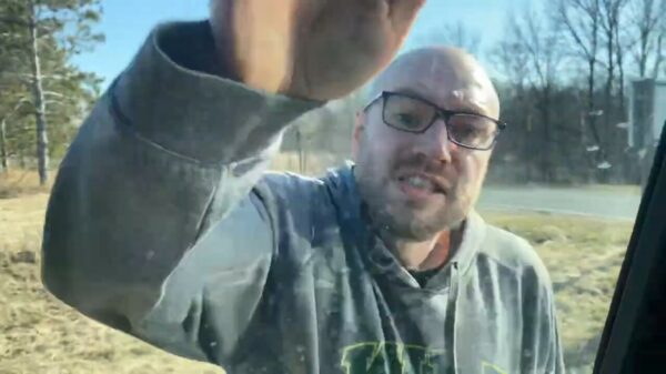 You shall not pass: Amerikaanse zondagsrijder wil niet ingehaald worden