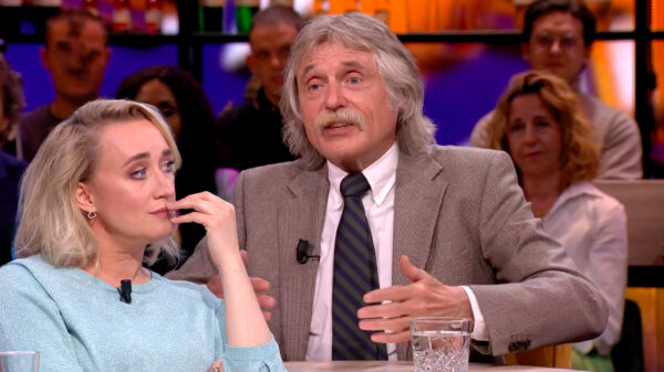 Johan Derksen nog niet klaar met 'loeder' Eva Jinek: "Ze weet heel goed dat ze het wél gezegd heeft"