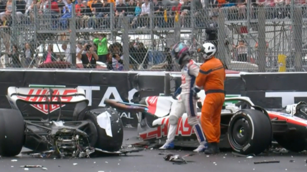 Mick Schumacher crasht zijn auto in Monaco, auto breekt doormidden