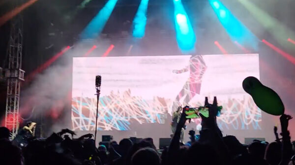 Als het concert niet zo boeiend is, is er altijd nog Minecraft