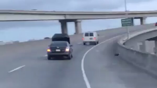 Vrouw houdt wel van rijden met een uitdaging