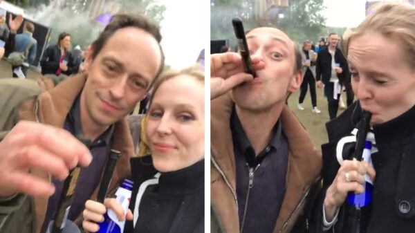 Het wordt één natte bende als zij een shotje probeert te nemen