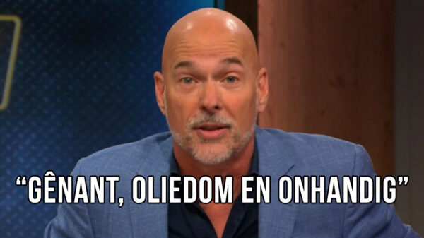 Rob Kamphues reageert in het Race Cafe op zijn blunder met pikante beelden