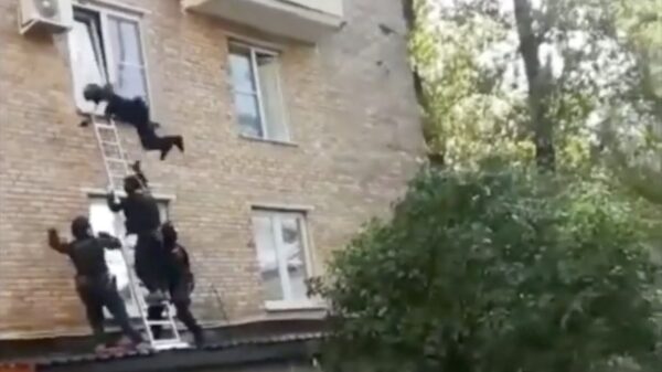 Professioneel Russisch SWAT-team komt je uit je huis trekken!