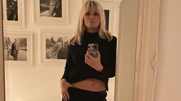 Bridget heeft het bloedheet en loopt vandaag kleerloos door 't huis