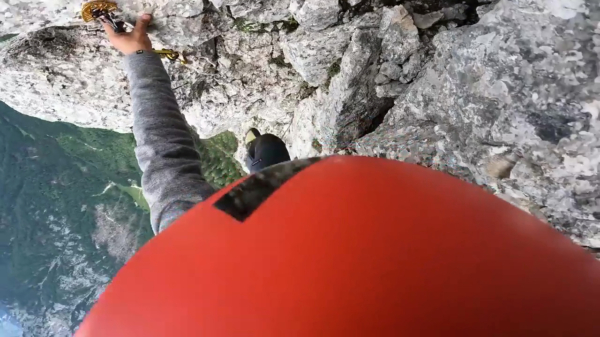 Bergbeklimmer kan schone onderbroek gaan halen nadat een steen losschiet