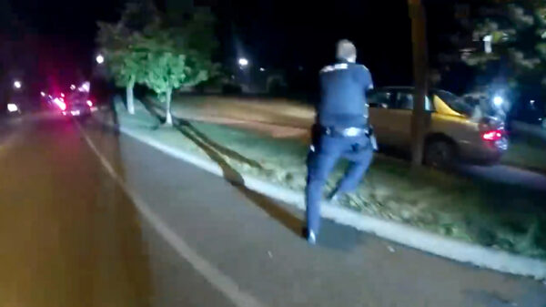 Bodycambeelden vrijgegeven van Jayland Walker die met 60 kogels werd doorboord