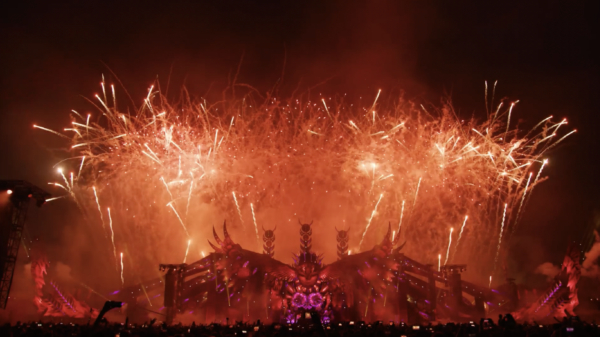 De spectaculaire The Endshow van Defqon.1 was weer ouderwets genieten!