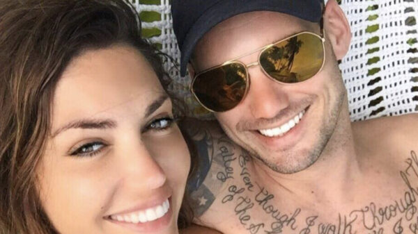Mag Wesley Sneijder tegenwoordig 's avonds weer tegen de billen van Yolanthe kruipen?!