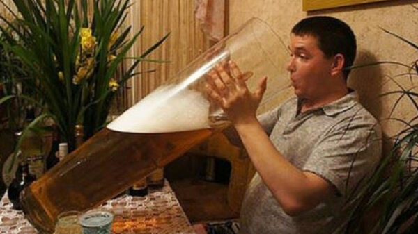 Proost: volgens een nieuw onderzoek is een drankje per dag gezond voor veertigplussers