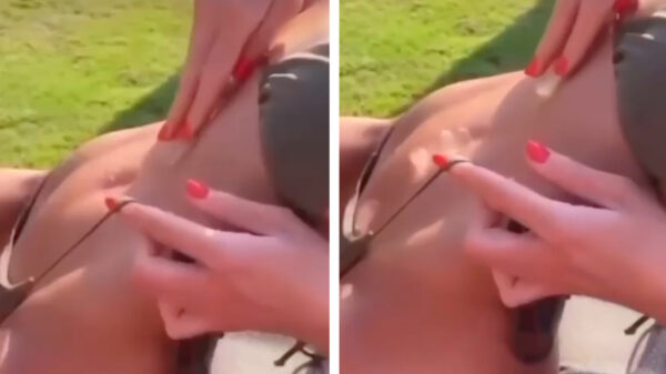 Vrouw doet zéér bijzonder trucje met ijsblokjes