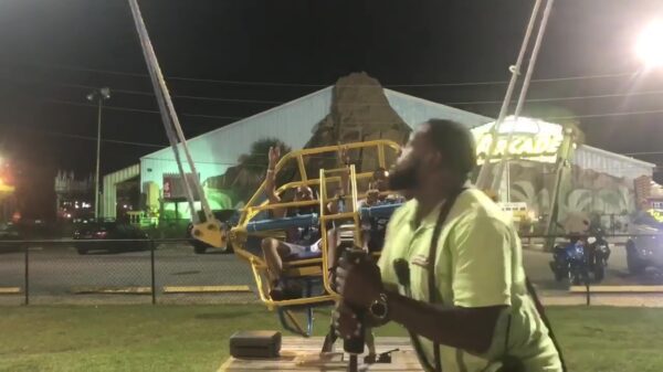 Elastiek van Slingshot knalt vlak voor lancering uit elkaar