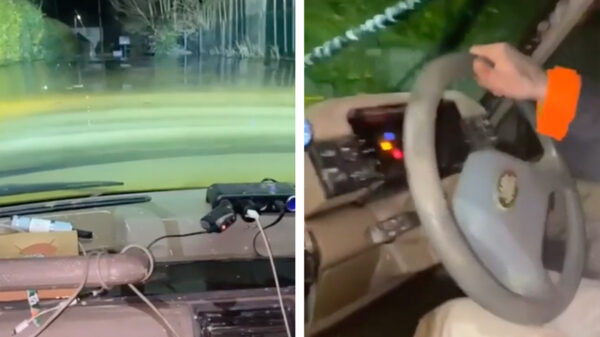 Een ondergelopen straat is geen enkel probleem als je een Land Rover rijdt