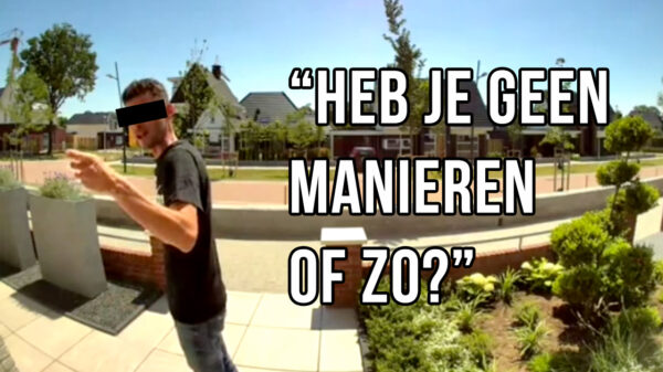 Pakketbezorger met slechte dag EIST dat bewoner 'goeiedag' zegt