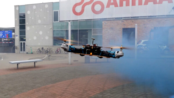 Bouw zelf eens een drone door een viertal haakse slijpers aan elkaar te knopen