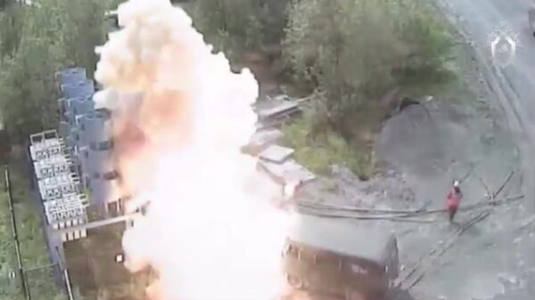 Man krijgt optater van 6.000 volt tijdens herstelwerkzaamheden aan stroomkabels in Rusland