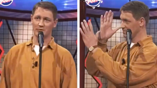 Grapje voor de sfeer: staat een vrouw staat bij de bushalte..