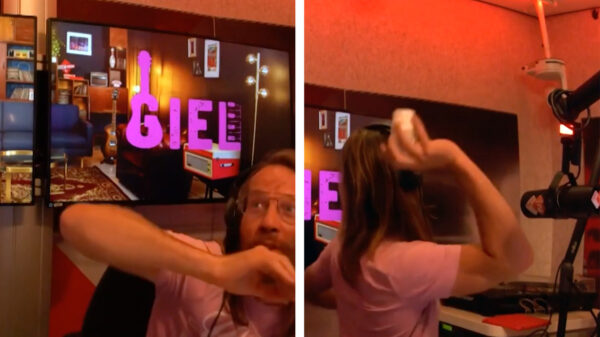 Paniek, peeuw: vleermuis terroriseert live-uitzending Giel Beelen op Radio 2