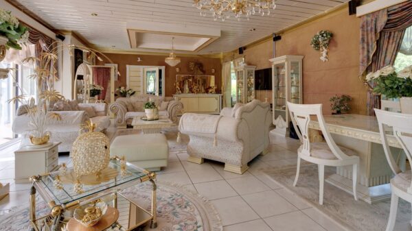 Voor slechts €2.000.000 ben jij de nieuwe eigenaar van deze skofterig luxe 'woonwagen'