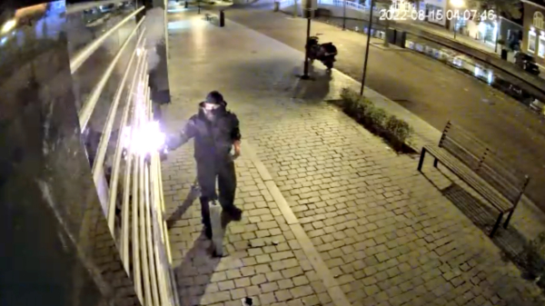 CCTV-beelden van plofkraak bij juwelier in Oud-Beijerland, 21-jarige aangehouden