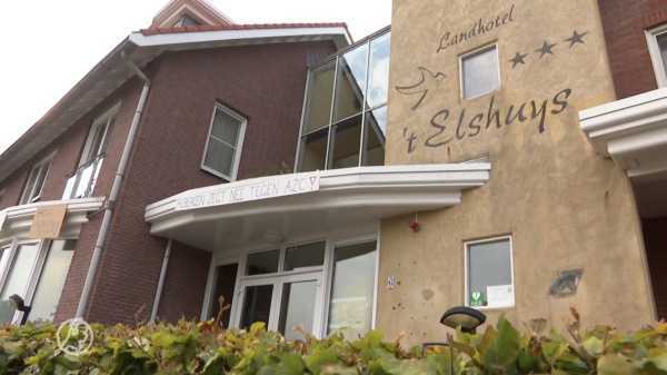 Bewoners Albergen willen hotel kopen om komst azc Albergen te voorkomen
