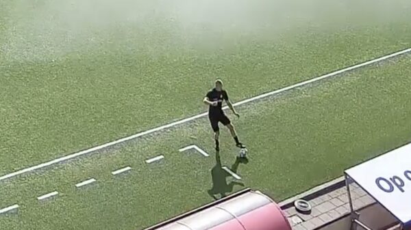 Bas Sibum bewijst dat 'ie nog steeds prima reflexen heeft