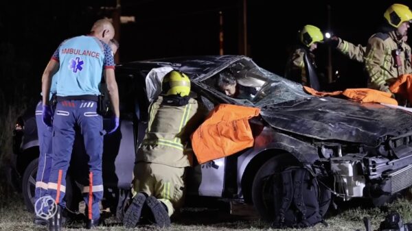 Automobilist in Rijswijk zorgt voor ravage nadat hij vermoedelijk aan het lachgas zat