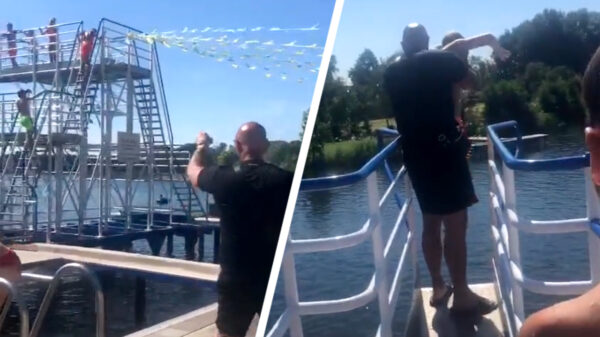 Alex Soze gooit zoon van duikplank omdat hij er niet vanaf durft te springen