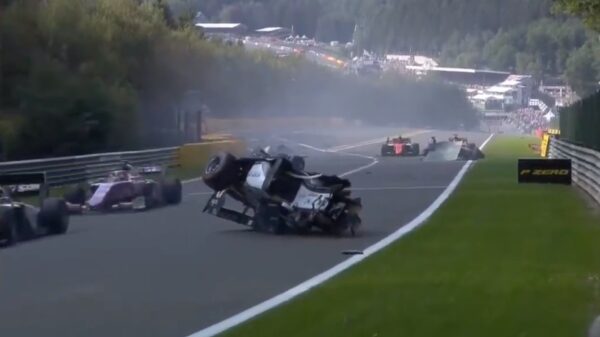 Formule 2-coureur Hubert (22) overleden na zware crash op Spa-Francorchamps