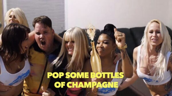 Ben & Ruurd ft. Skoften Sloopserivce & Kamping Kitsch Club Holland DJ Team - “Holland oh Holland”