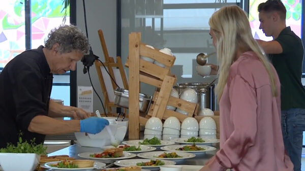 Ondernemer moet boete van €100.000 betalen omdat hij zijn medewerkers een gratis lunch geeft