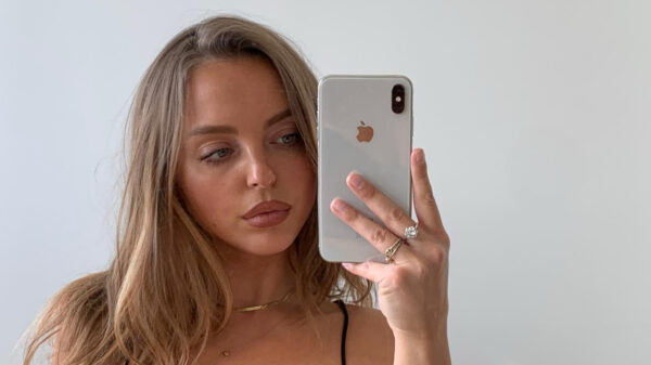 Wie heeft de mooiste kadetjes: Luna Stevens of een van haar vriendinnen?