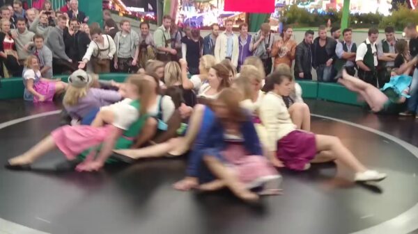 Het Teufelsrad staat garant voor een heleboel glijdende vrouwen in dirndls