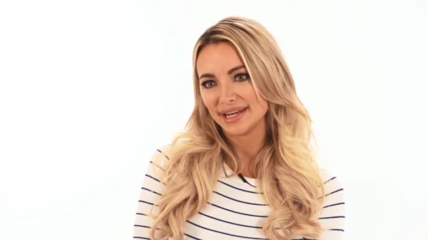 Deskundige Lindsey Pelas vertelt over de dagelijkse struggles met een aanzienlijke voorgevel