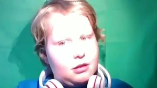 Nu al legendarische koter doet prank van de eeuw met zijn oma