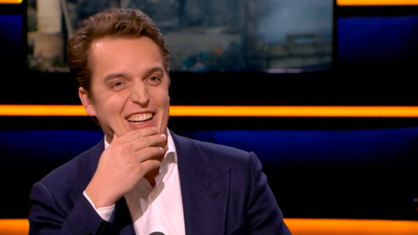 Gelekte opnames: Sywert van Lienden zei 'gillend rijk' te worden van mondkapjesdeal