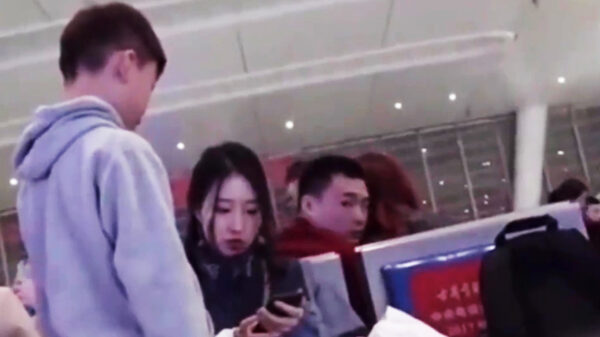 Player-in-de-dop weet op ultrasmoothe wijze een telefoonnummer te versieren