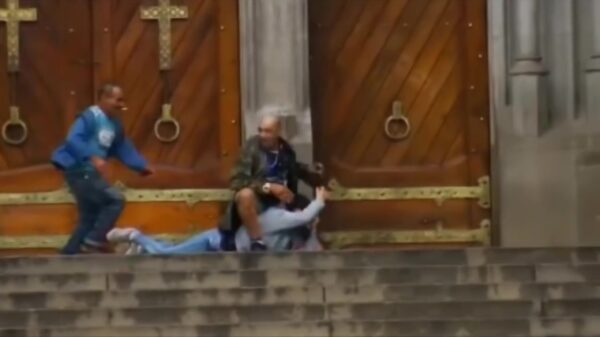 Dakloze held uit Brazilië geeft eigen leven om gegijzelde vrouw te redden