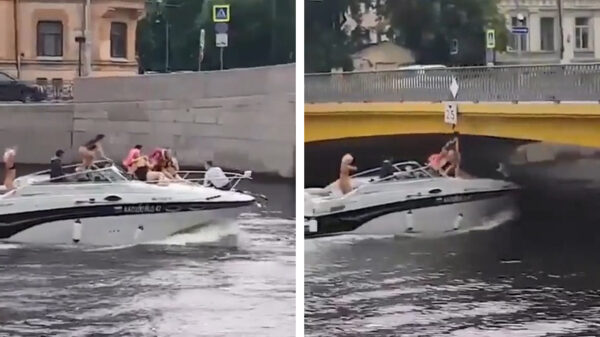 Truus op een speedboot vergeet te bukken en kopt een brug