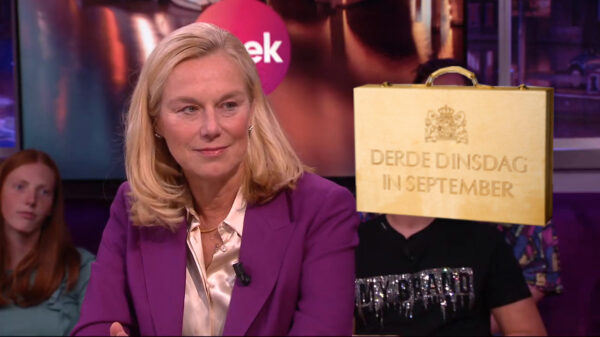 Sigrid Kaag snapt duurzaamheid niet en wil koffertje miljoenennota vervangen, Twitteraars weer boos