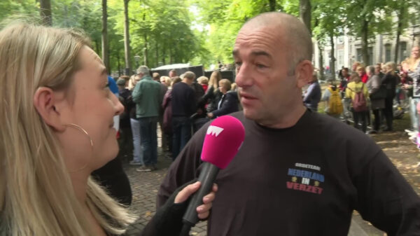 Powned tussen de boze boeren en politici in Den Haag: 'De laatste Prinsjesdag van Mark Rutte'