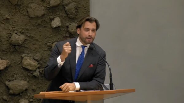 Hele kabinet 'opgestapt' na opmerking Thierry Baudet over studie Kaag aan spy college