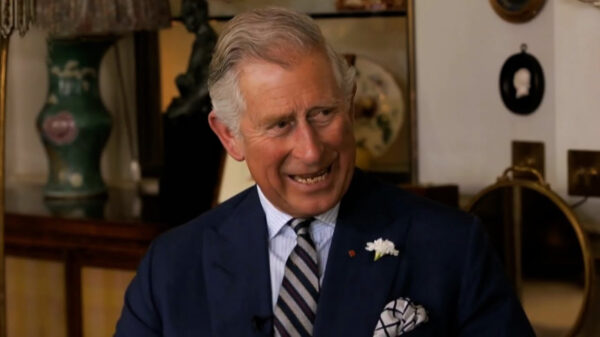 Tijd voor een cursus "hoe krijg je zoveel mogelijk vrouwen in je bed" met Koning Charles