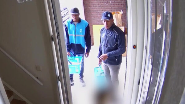 Huftertuig overvalt als "AH-bezorgers" woning in Den Haag op brute wijze