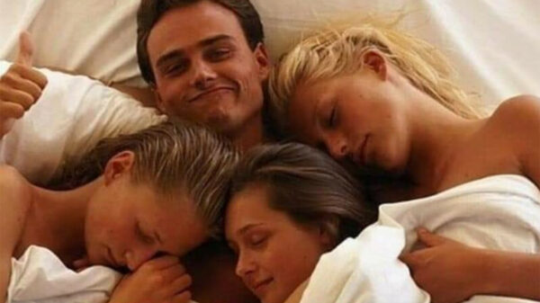 Op deze 'Vunzige Woensdag' hebben weer 31 foto's uit de internetvijver gevist