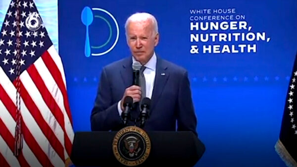 Verwarrend: sleepy Joe zoekt 'Jackie' die 2 maanden geleden overleden is