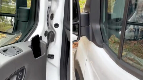 Check dit superhandige telefoonvakje in mijn nieuwe bedrijfswagen