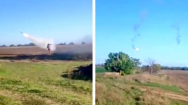 Oekraïner schiet vanuit een weiland een Russische raket uit de lucht