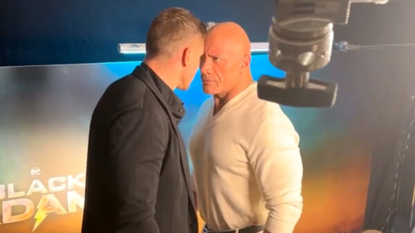 Rico Verhoeven houdt staredown met Dwayne 'The Rock' Johnson